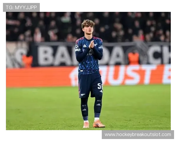 阿森纳3-0客胜布拉格斯拉维亚，萨卡点射梅里诺双响追平122年零封纪录