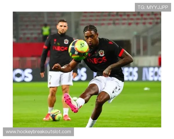 法甲资本壁垒分析：巴黎薪资断层与中小球队低成本引援